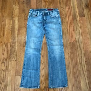 VIGOSS | Lightly Distressed Bootcut Jeans